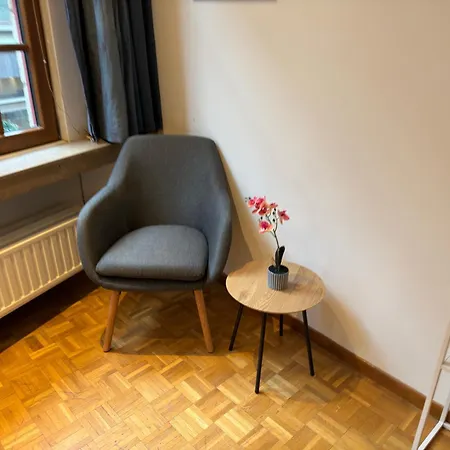 Two Bedroom Loft In The Center By The Meir אנטוורפן