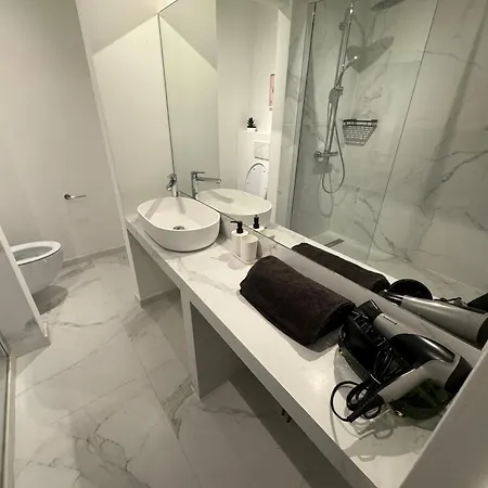 דירה Two Bedroom Loft In The Center By The Meir