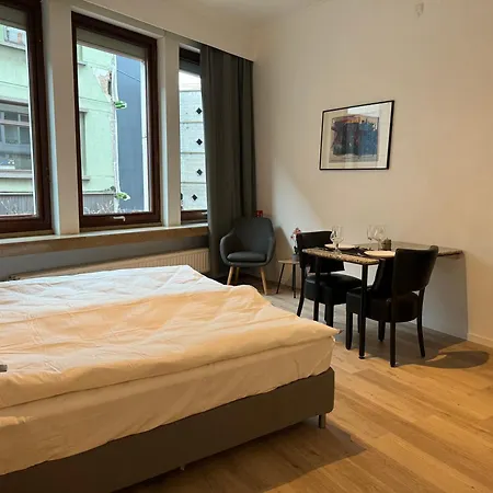 Apartmán Two Bedroom Loft In The Center By The Meir *