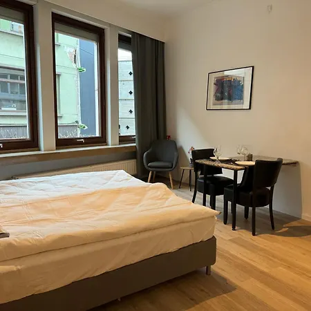 Two Bedroom Loft In The Center By The Meir Lägenhet Antwerpen